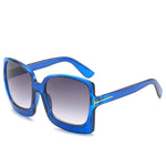 Load image into Gallery viewer, Women&#39;s Oversized Sunglasses
